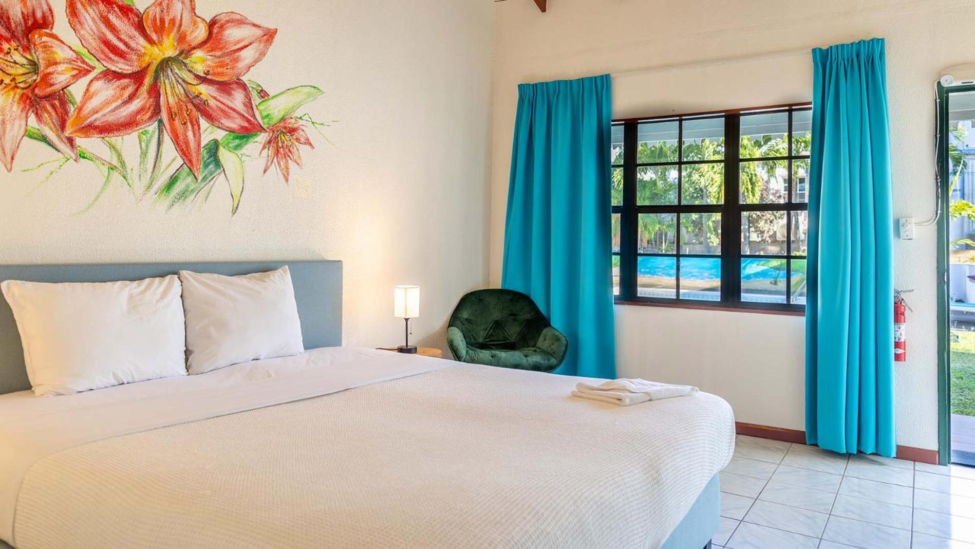 Talk Of The Town Inn & Suites - St Eustatius 오랑예스타트 외부 사진
